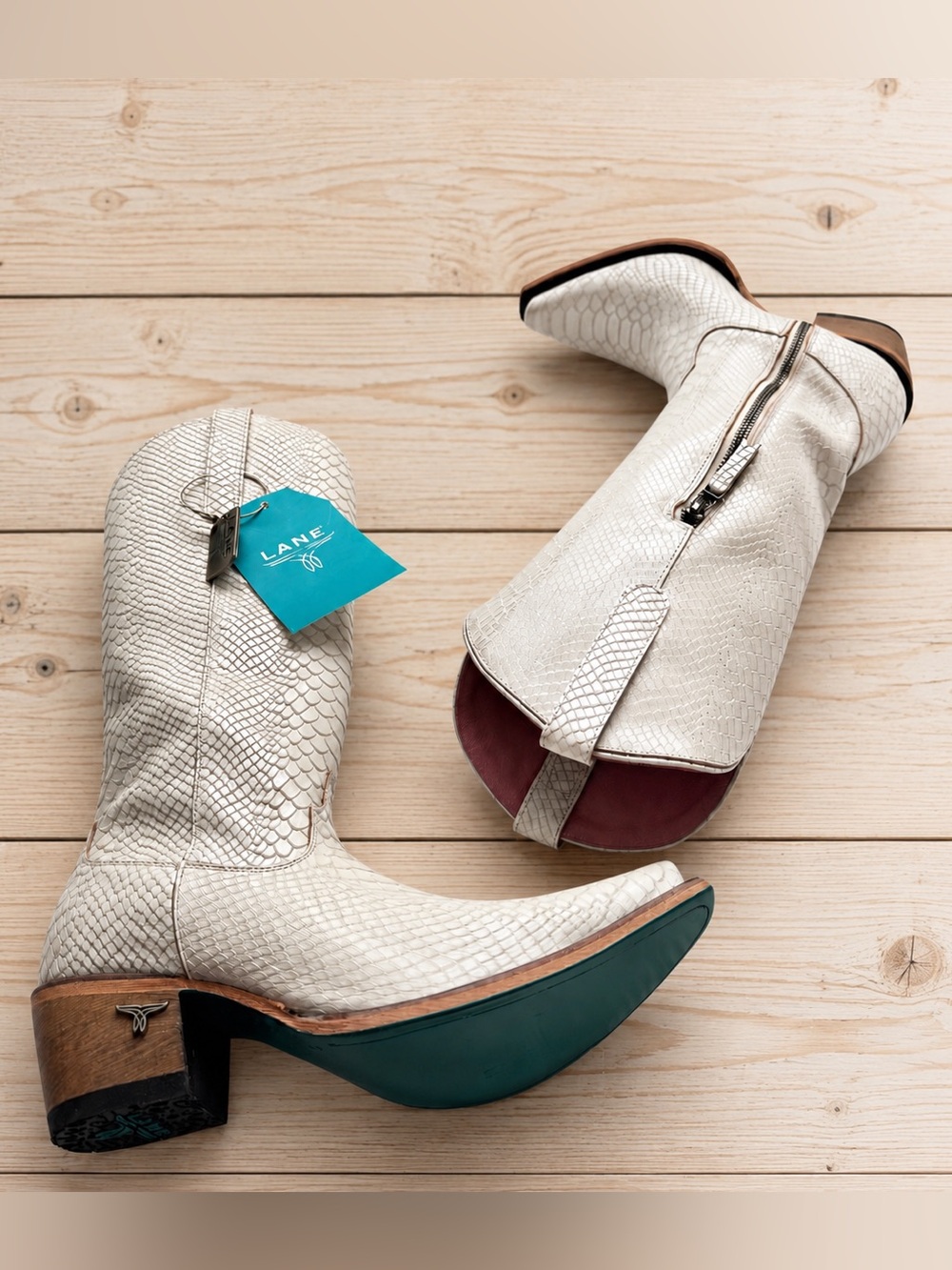 Lane Smokeshow Rattle White Boots Pink Lining Turquoise Sole Sz 8 ⭐ - Picture 2 of 11